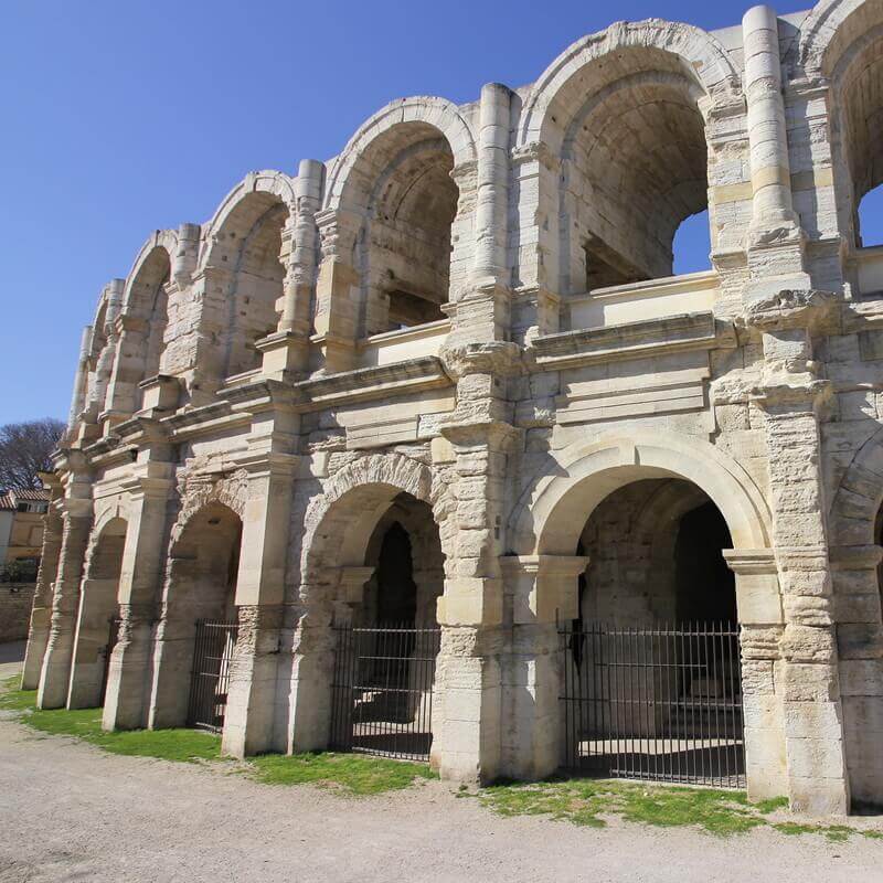 Desticity Arles